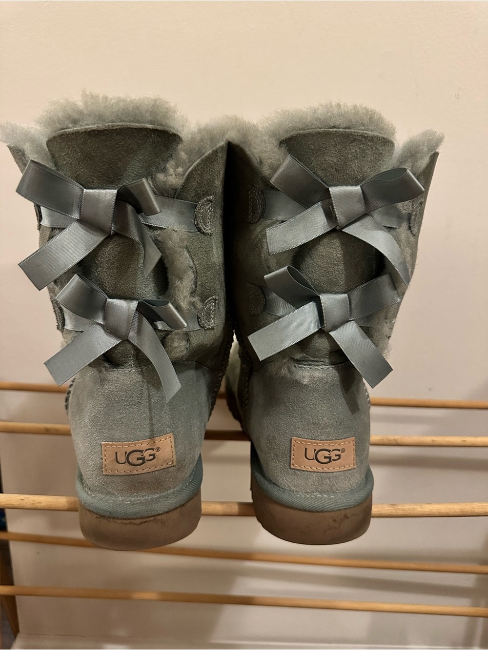 UGG Bailey Bow II Boots SIZE 11 in Sea Green/Cascade Teal/Succulent/Aloe MidCalf
